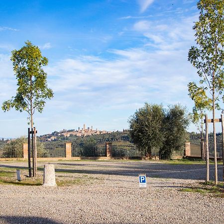 Agriturismo Castello Di Montauto San Gimignano Bagian luar foto