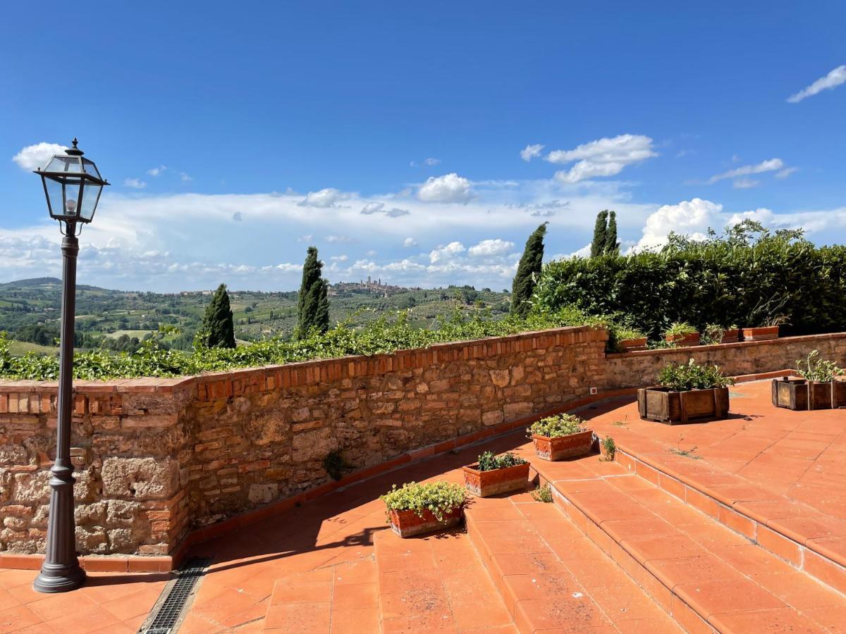 Agriturismo Castello Di Montauto San Gimignano Bagian luar foto