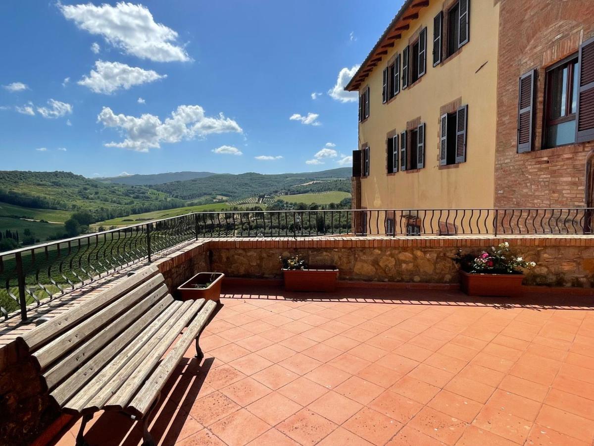 Agriturismo Castello Di Montauto San Gimignano Bagian luar foto