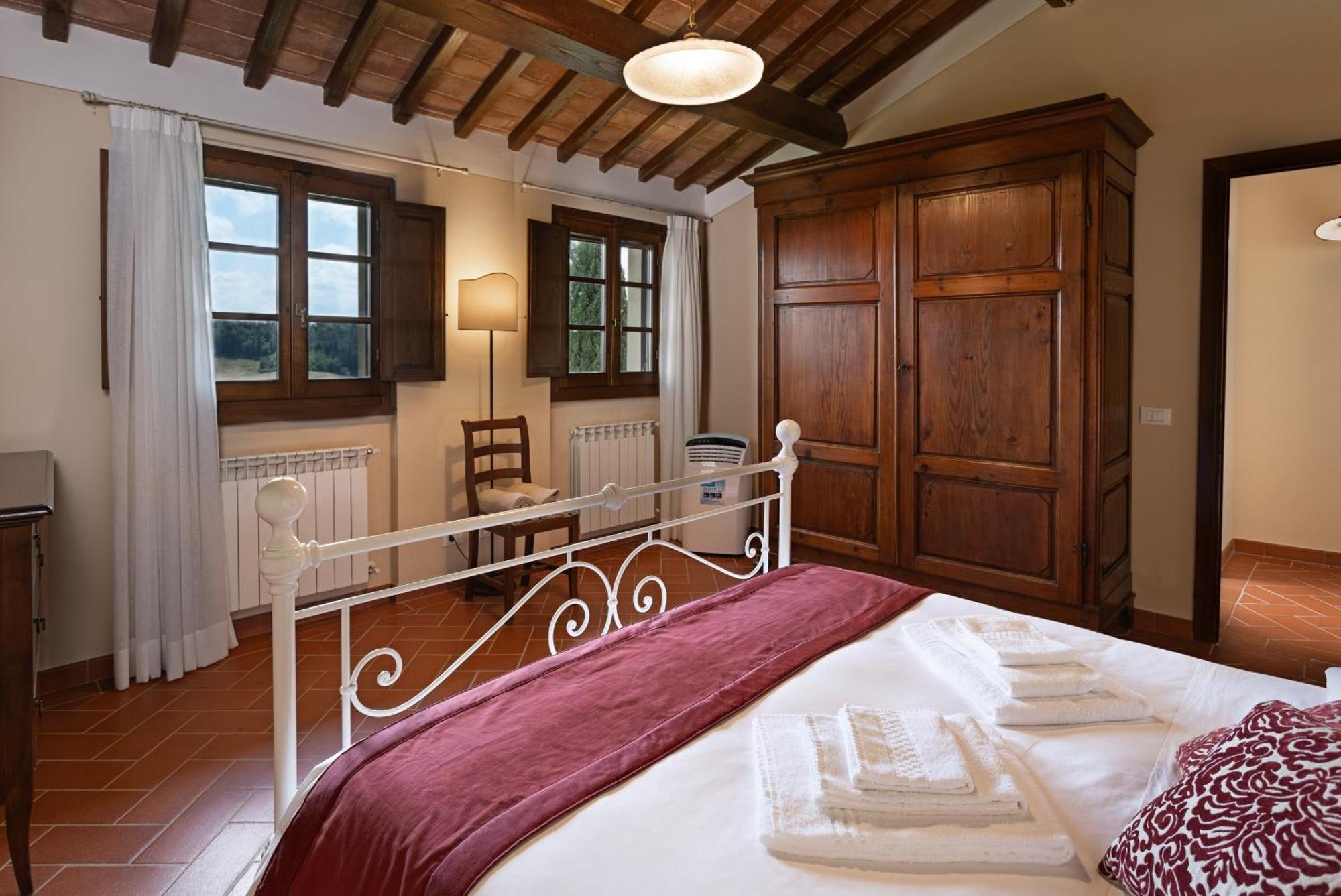 Agriturismo Castello Di Montauto San Gimignano Bagian luar foto