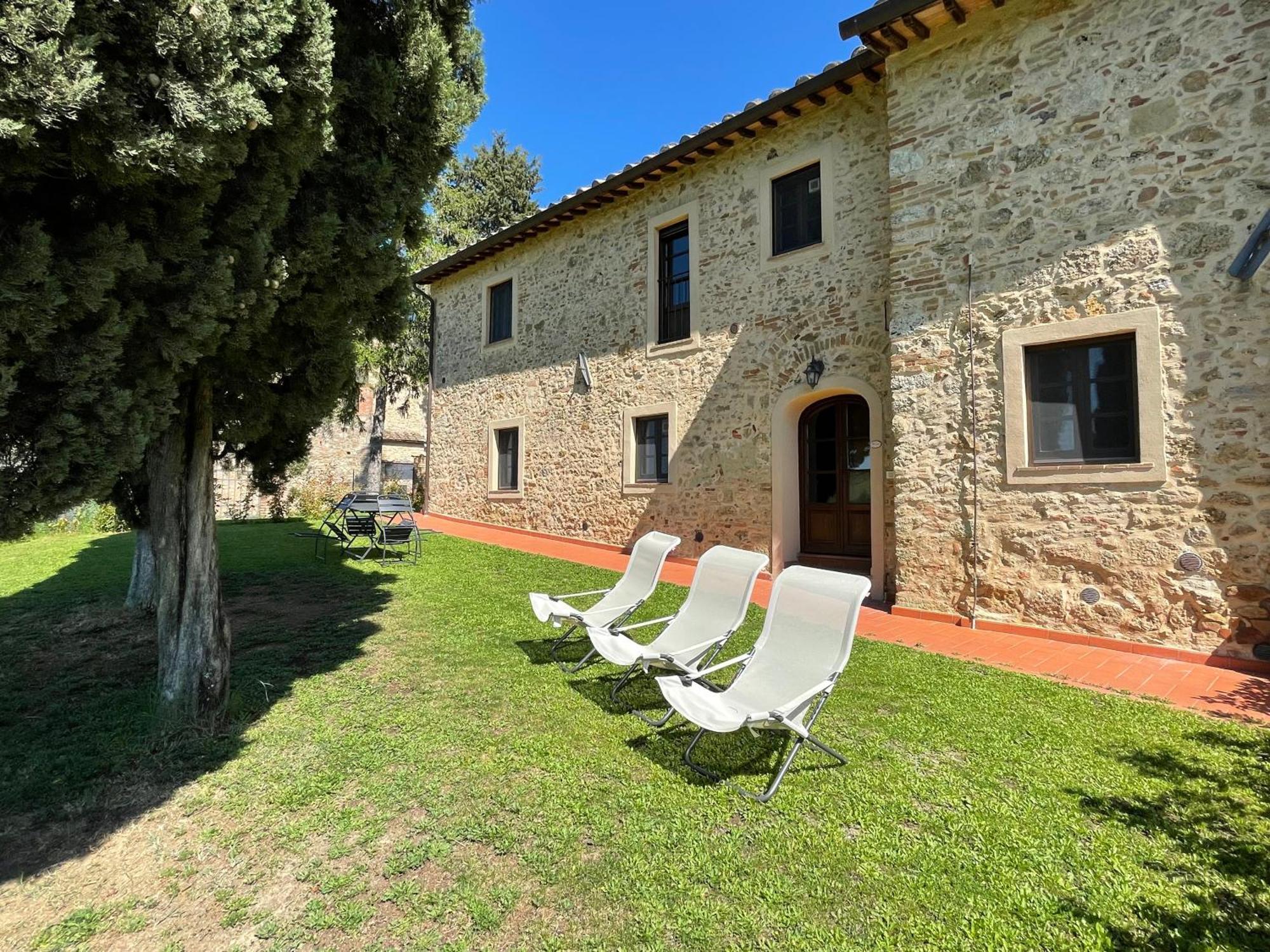 Agriturismo Castello Di Montauto San Gimignano Bagian luar foto