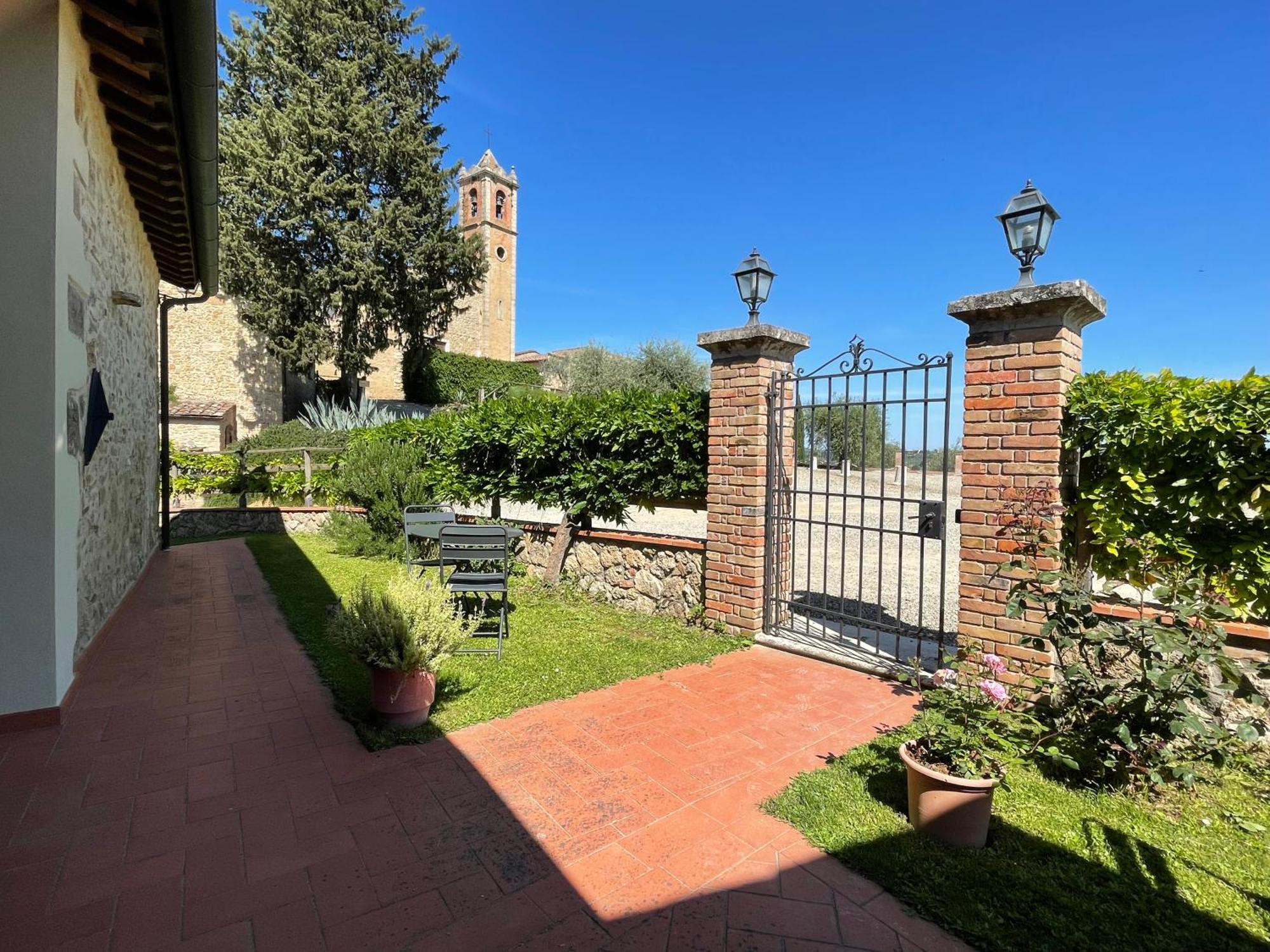 Agriturismo Castello Di Montauto San Gimignano Bagian luar foto