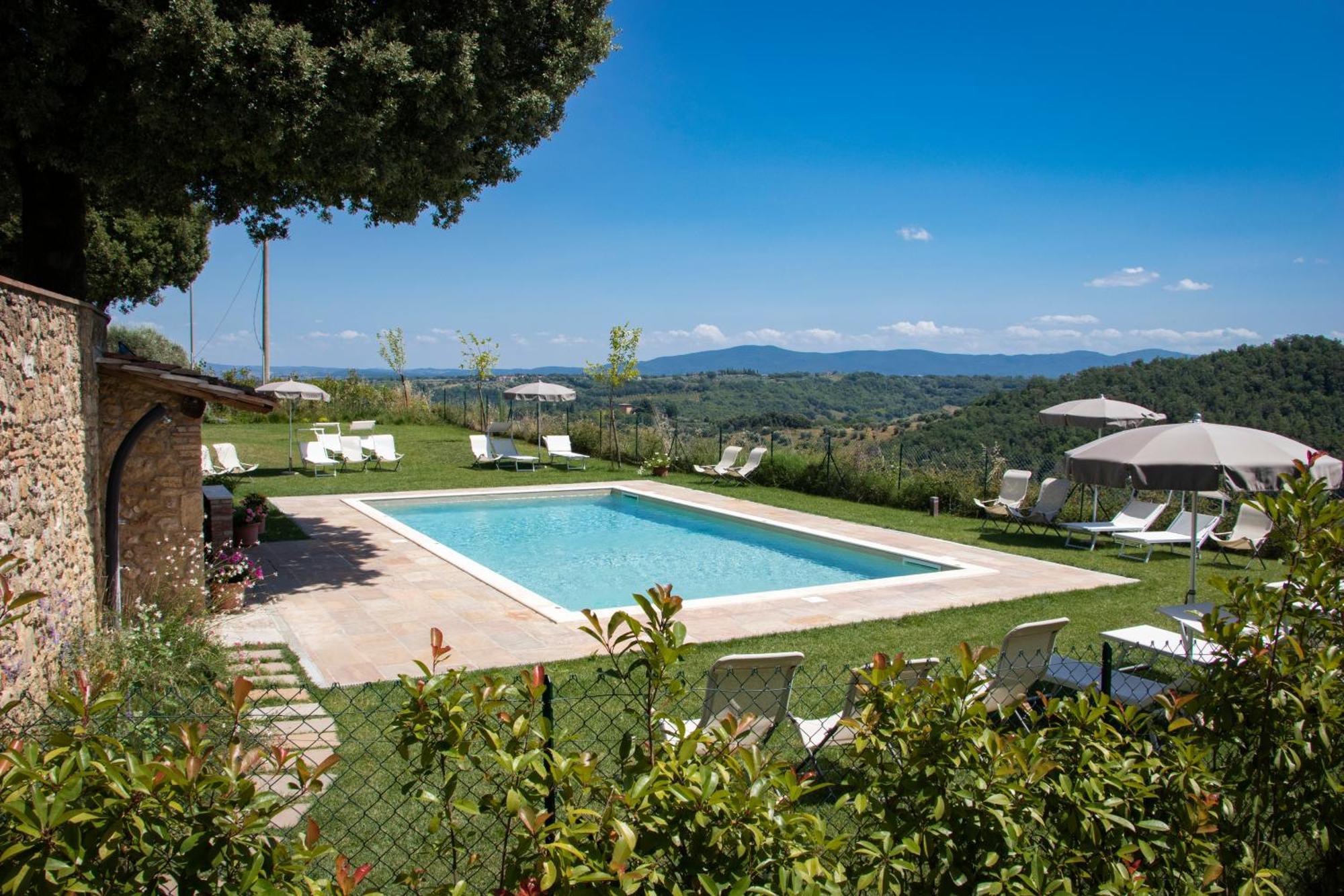 Agriturismo Castello Di Montauto San Gimignano Bagian luar foto