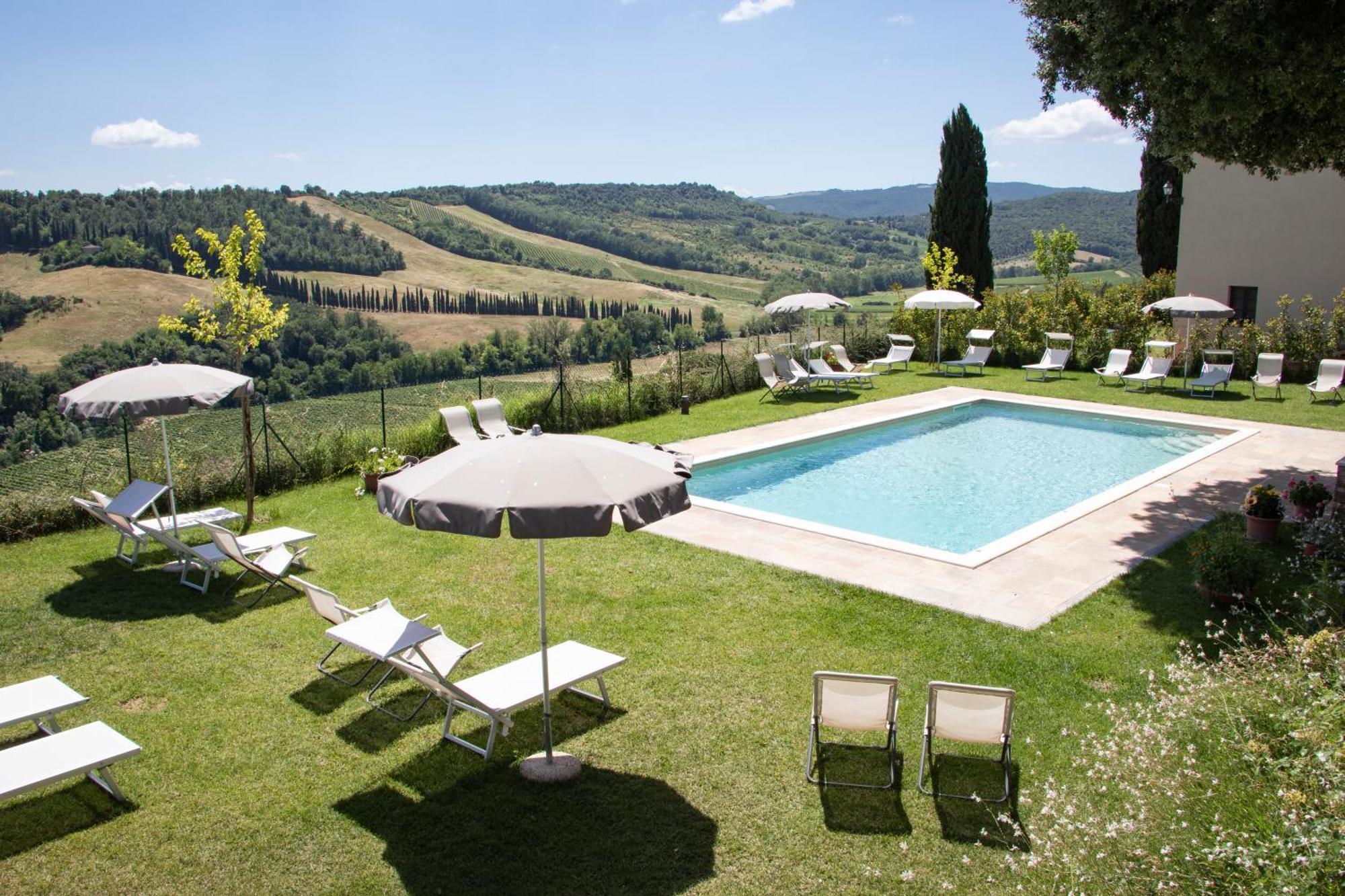 Agriturismo Castello Di Montauto San Gimignano Bagian luar foto