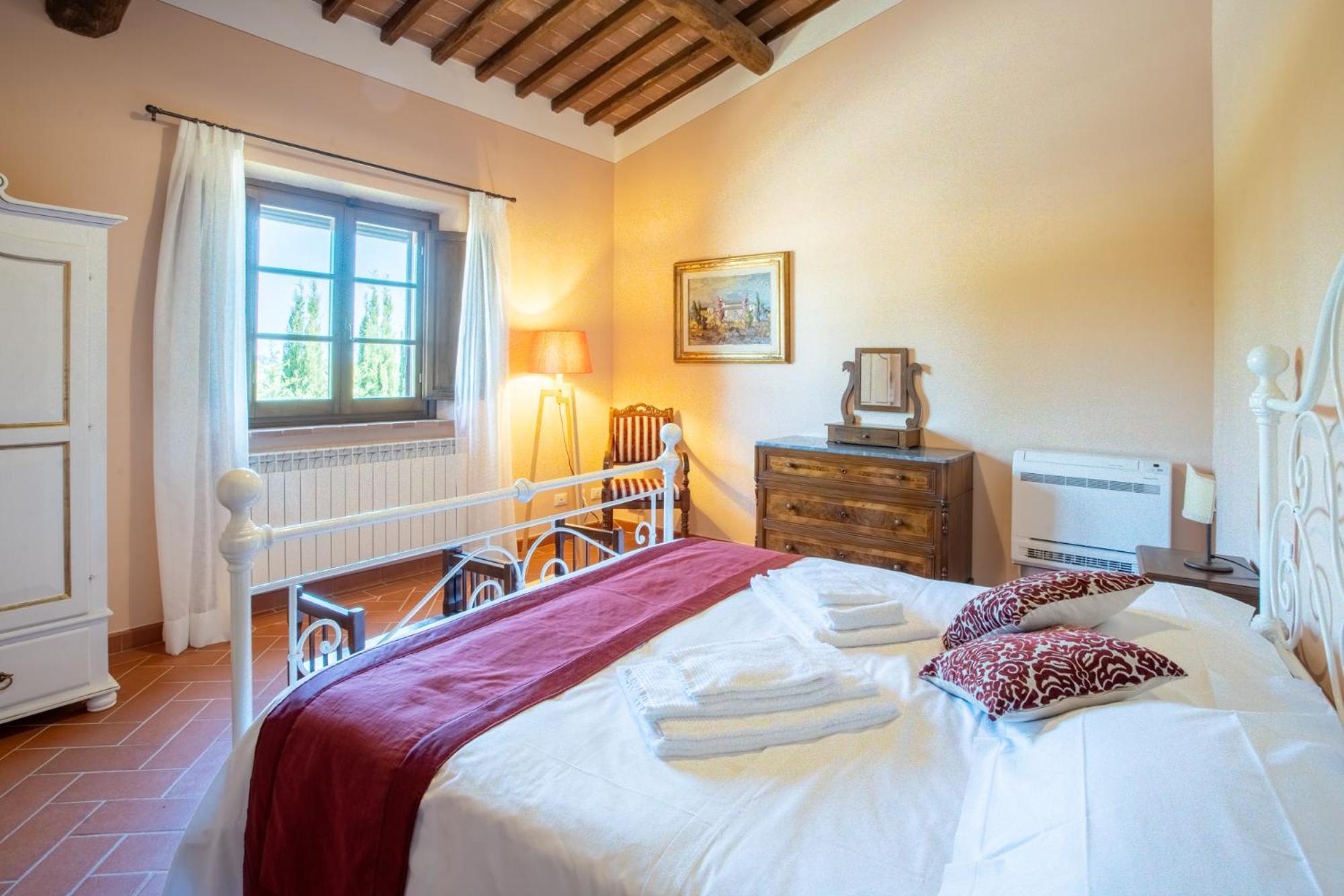 Agriturismo Castello Di Montauto San Gimignano Bagian luar foto