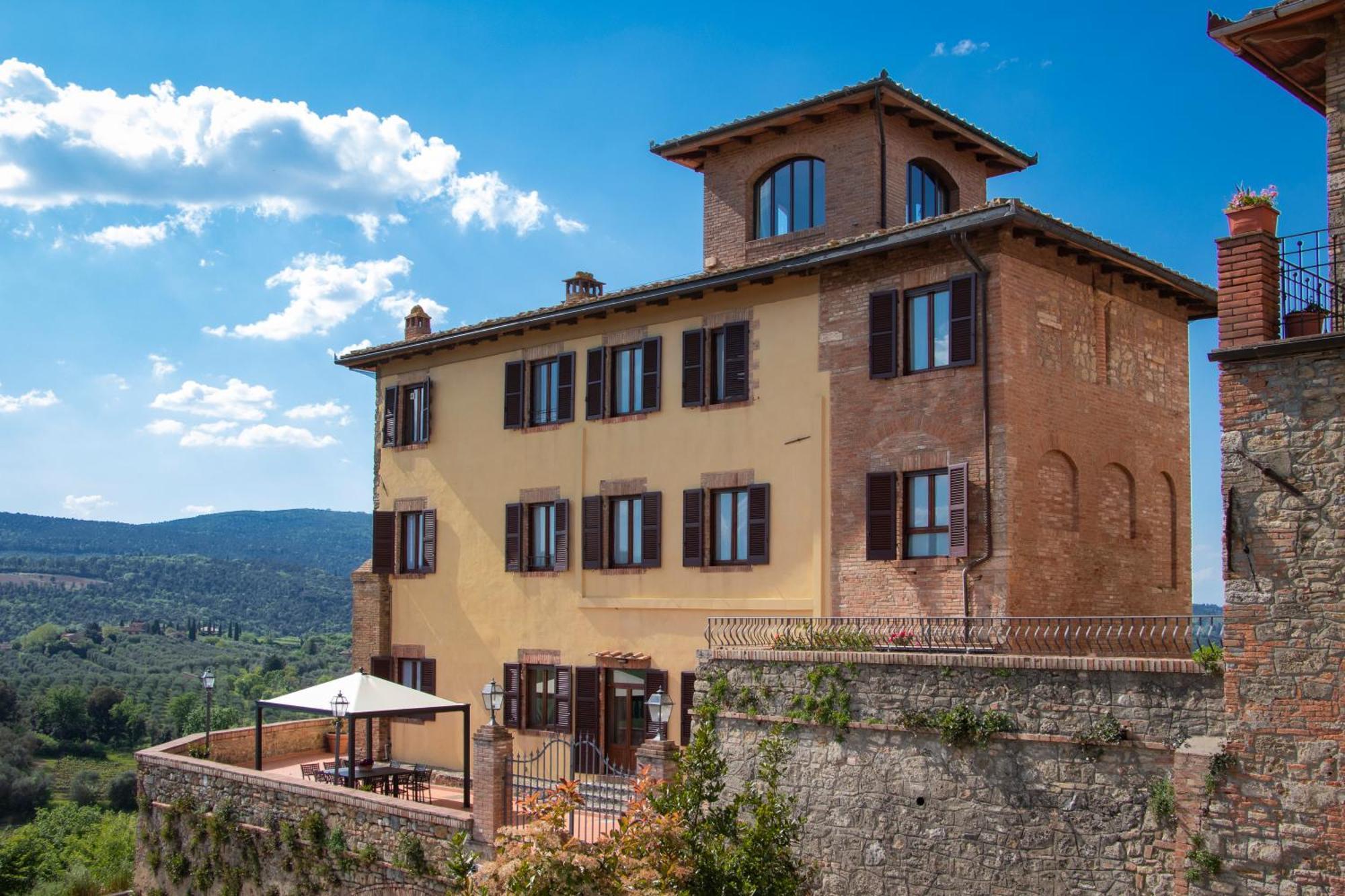 Agriturismo Castello Di Montauto San Gimignano Bagian luar foto